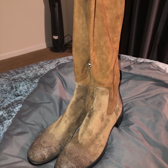 Prada suede Vero Cuoio boots - Picture 2 of 5